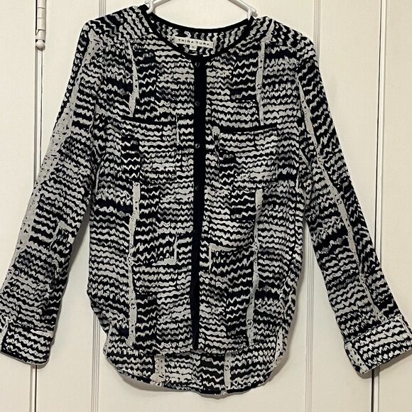 Trina Turk silk printed button up shirt blouse size small career quiet luxury - Picture 1 of 7